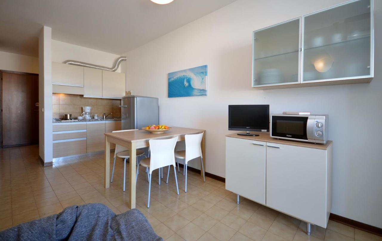Residenza Olimpo Apartment Lignano Sabbiadoro Luaran gambar