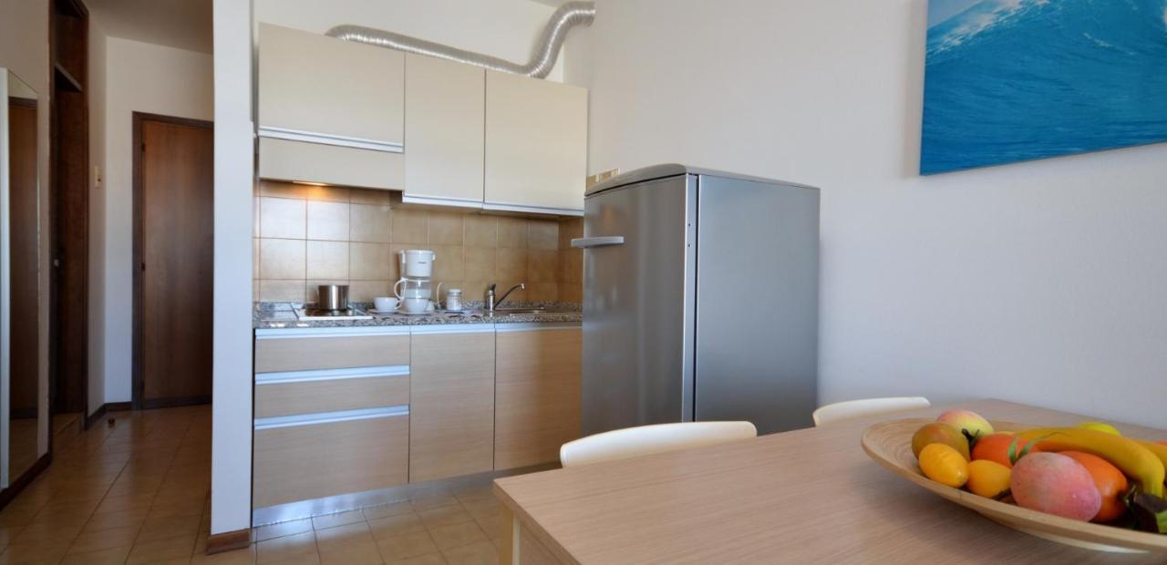 Residenza Olimpo Apartment Lignano Sabbiadoro Luaran gambar