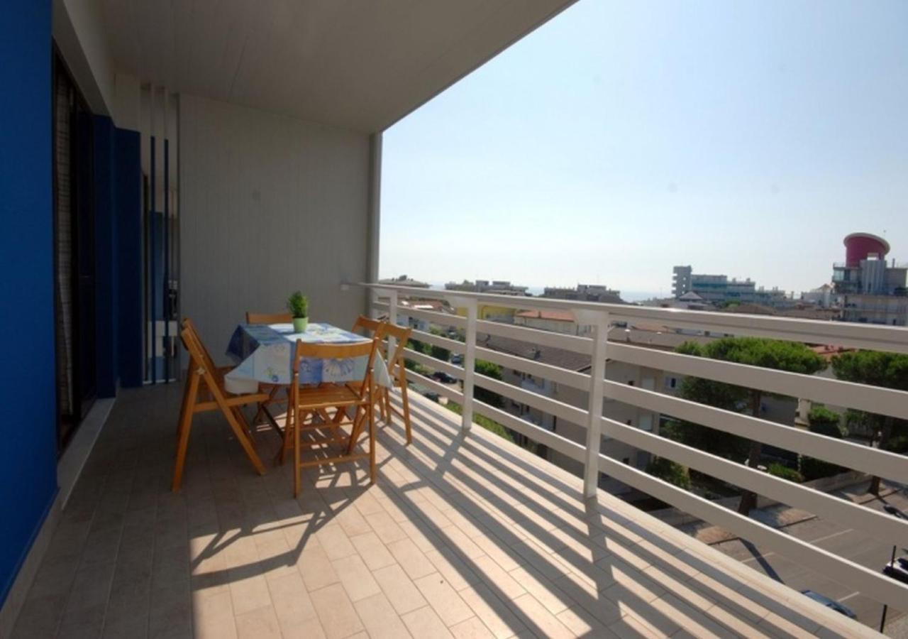 Residenza Olimpo Apartment Lignano Sabbiadoro Luaran gambar
