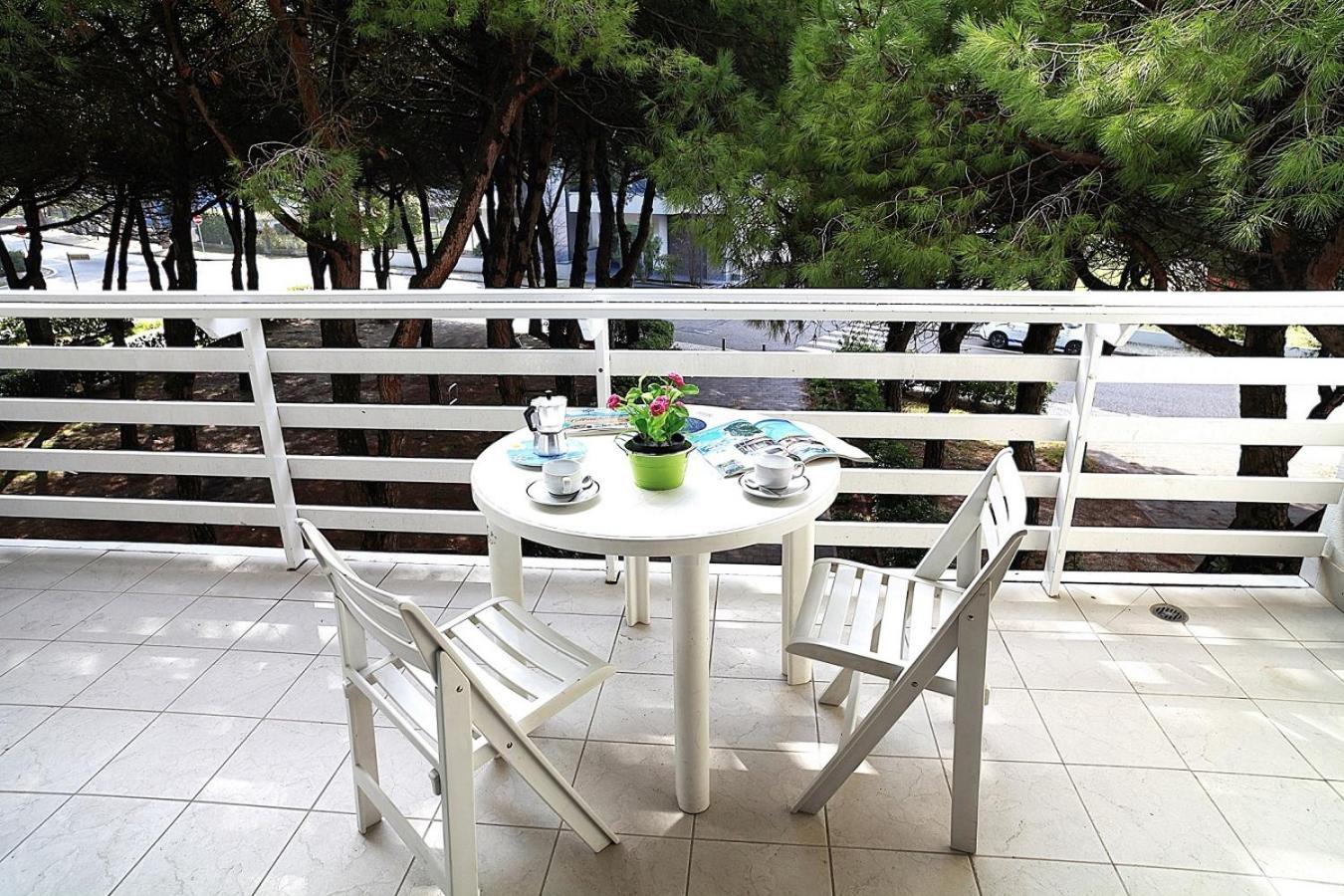 Residenza Olimpo Apartment Lignano Sabbiadoro Luaran gambar
