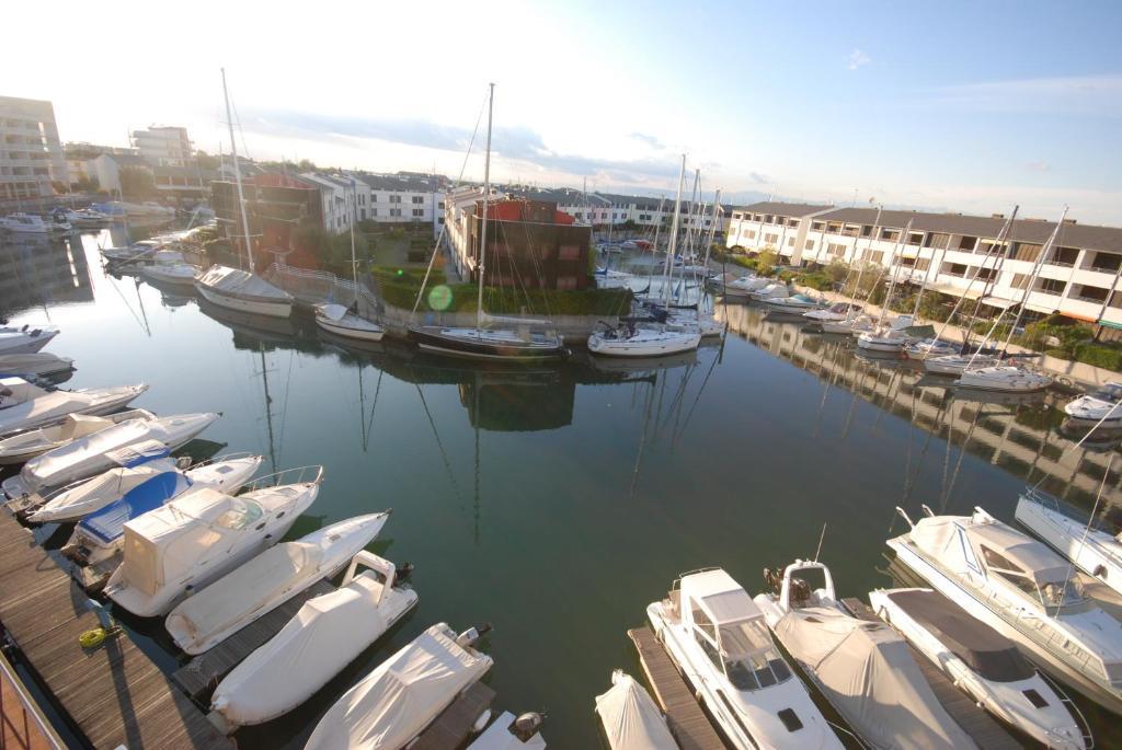 Residenza Olimpo Apartment Lignano Sabbiadoro Luaran gambar